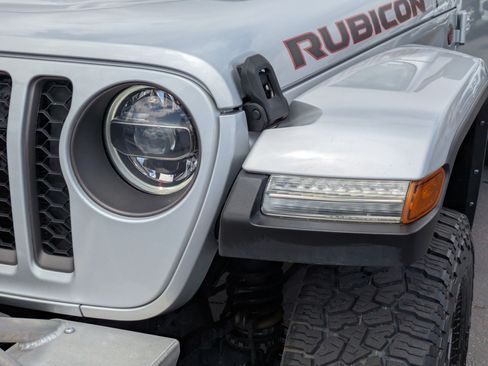 Used 2022 Jeep Gladiator Rubicon w/ LED Lighting Group AWD/4WD image 10