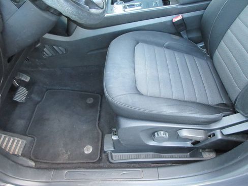Used 2021 Ford Edge SE FWD image 20
