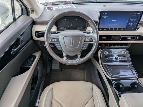 Used 2022 Lincoln Nautilus Reserve AWD/4WD image 17
