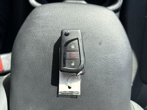Used 2025 Toyota RAV4 LE AWD/4WD image 23
