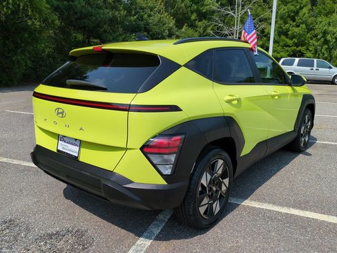 Used 2024 Hyundai Kona SEL w/ Convenience Package FWD image 4
