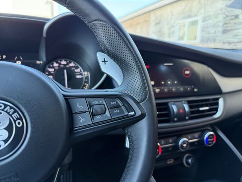 Used 2022 Alfa Romeo Giulia Veloce image 18