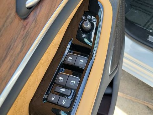 Used 2025 Jeep Grand Cherokee Summit w/ Adv Protech Group IV AWD/4WD image 19