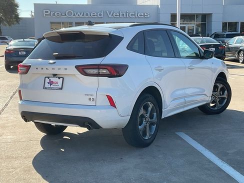 Used 2023 Ford Escape ST-Line image 5
