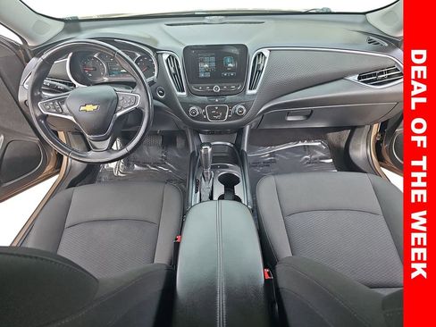 Used 2018 Chevrolet Malibu LT image 9