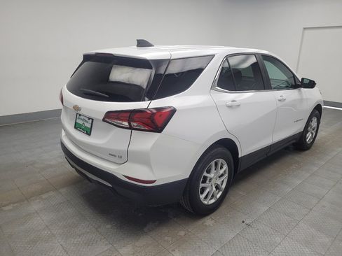 Used 2023 Chevrolet Equinox LT w/ Driver Convenience Package image 9