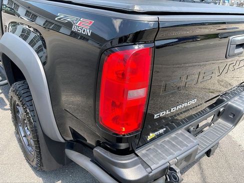 Used 2021 Chevrolet Colorado ZR2 w/ Colorado ZR2 Bison Edition AWD/4WD image 33