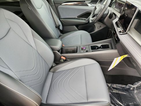 New 2026 Volkswagen Tiguan SE R-Line AWD/4WD image 5