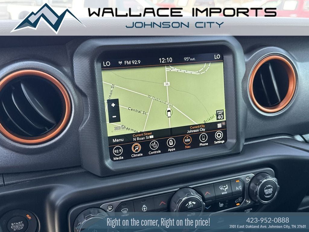 Used 2022 Jeep Gladiator Mojave w/ Cold Weather Group AWD/4WD image 25