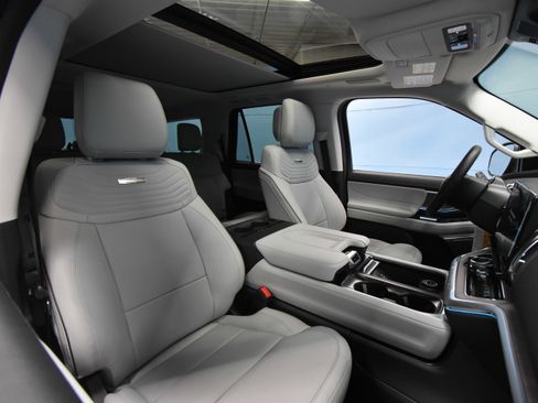 New 2026 Ford Expedition Platinum AWD/4WD image 23