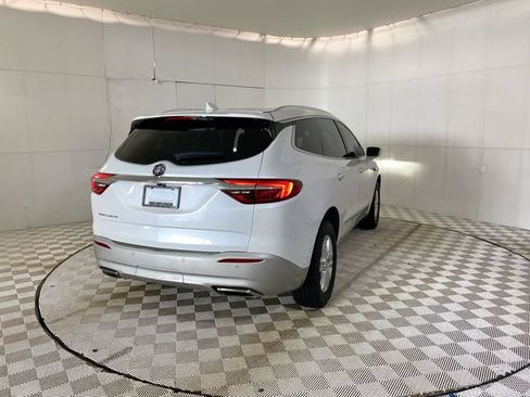 Used 2020 Buick Enclave Essence FWD image 17