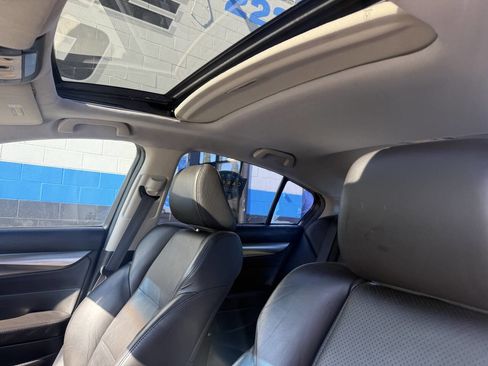 Used 2011 Acura TL w/ Technology Package image 10