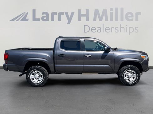 Used 2018 Toyota Tacoma SR w/ SR Convenience Package RWD image 6