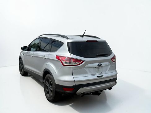 Used 2015 Ford Escape SE w/ Equipment Group 201A image 3