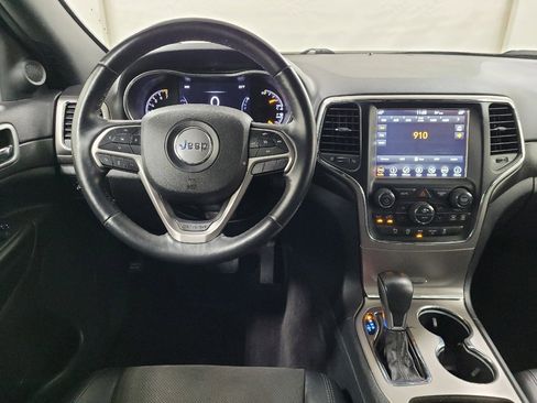 Used 2018 Jeep Grand Cherokee Altitude RWD image 22