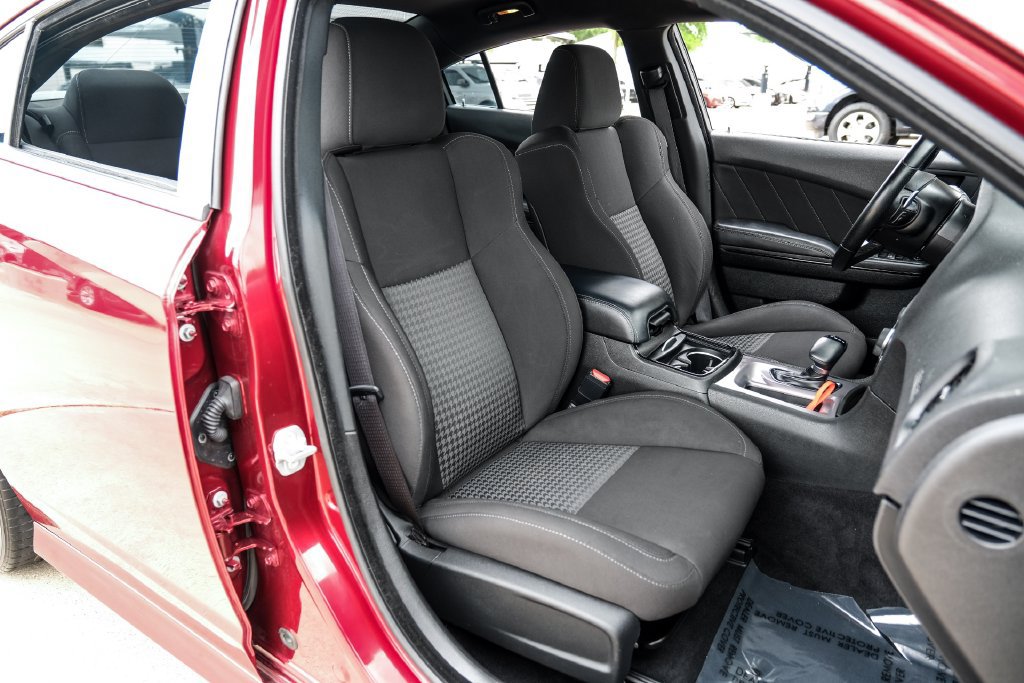 Used 2022 Dodge Charger R/T w/ Blacktop Package RWD image 33