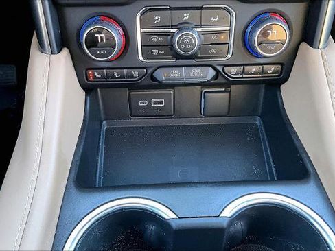 Used 2023 Chevrolet Tahoe Premier image 16