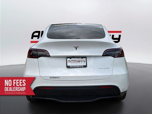 Used 2024 Tesla Model Y Long Range AWD/4WD image 5