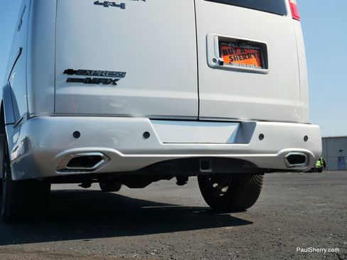 Used 2023 Chevrolet Express 2500 Extended image 14