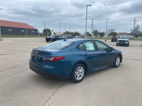 Used 2026 Toyota Camry LE w/ Convenience Package FWD image 10