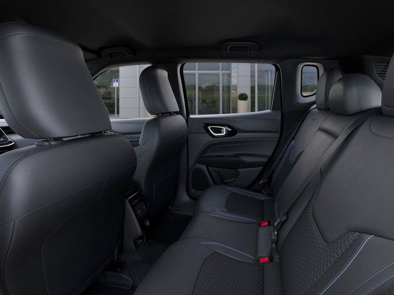 New 2026 Jeep Compass Latitude AWD/4WD image 23