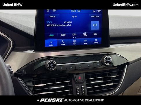 Used 2022 Ford Escape Titanium image 8