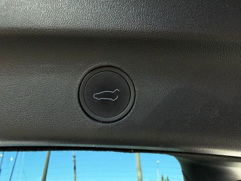 Used 2025 Tesla Model Y Long Range image 10