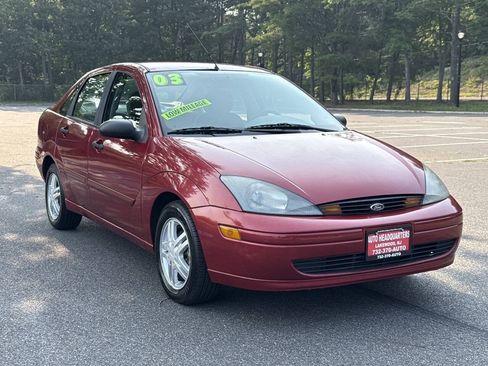 Used 2003 Ford Focus SE FWD image 3