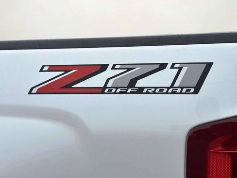 Used 2018 Chevrolet Silverado 1500 LTZ Z71 w/ Redline Edition AWD/4WD image 35