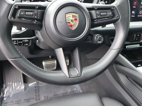 Used 2024 Porsche Cayenne S AWD/4WD image 25