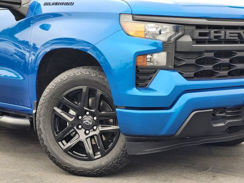 Used 2024 Chevrolet Silverado 1500 Custom w/ Turbomax Blackout Package RWD image 9