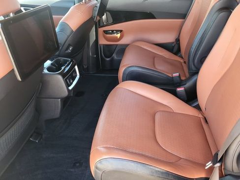 Used 2022 Kia Carnival SX Prestige FWD image 22