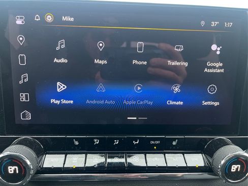 Used 2023 Chevrolet Colorado LT w/ LT Convenience Package III image 14