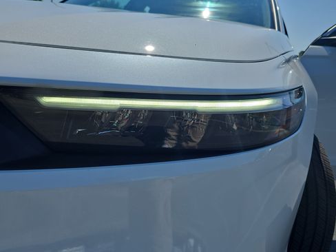 Used 2023 Honda Accord EX image 31