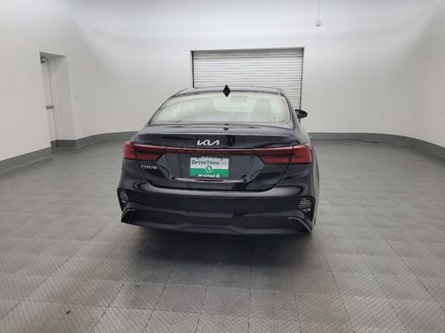 Used 2024 Kia Forte LXS w/ LXS Technology Package FWD image 7