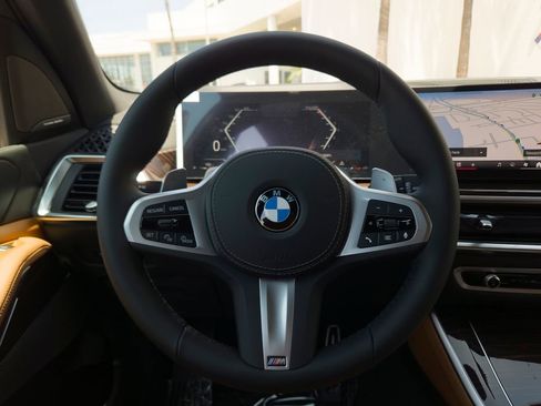 New 2026 BMW X5 xDrive40i w/ M Sport Package AWD/4WD image 15