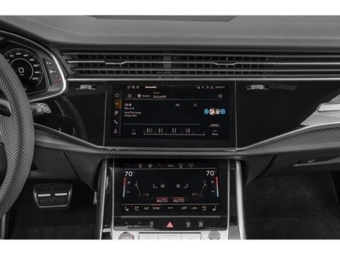 New 2026 Audi RS Q8 performance image 12