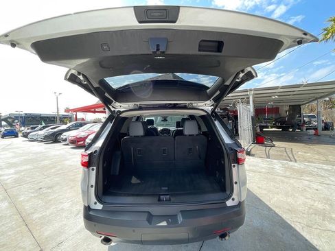 Used 2019 Chevrolet Traverse LT w/ LT Premium Package FWD image 15