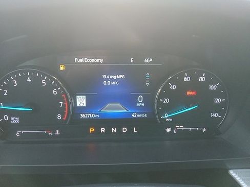 Used 2022 Ford Explorer XLT w/ Equipment Group 202A image 9