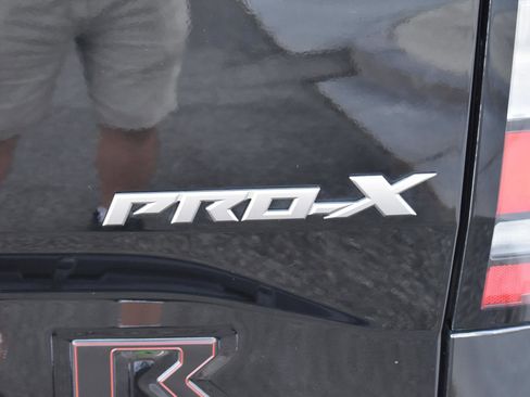 Used 2023 Nissan Frontier Pro-X w/ Pro-X Premium Package RWD image 12