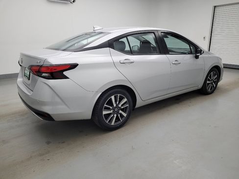 Used 2021 Nissan Versa SV image 10