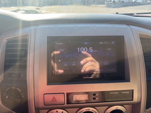 Used 2011 Toyota Tacoma 4x4 Double Cab w/ SR5 Pkg #2 image 25