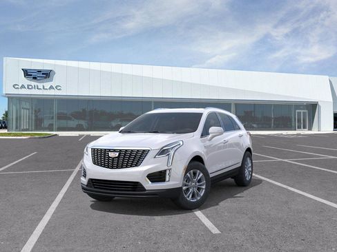 New 2025 Cadillac XT5 Luxury w/ LPO, Floor Liner Package AWD/4WD image 9