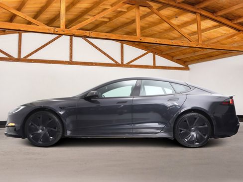 Used 2026 Tesla Model S Plaid AWD/4WD image 2