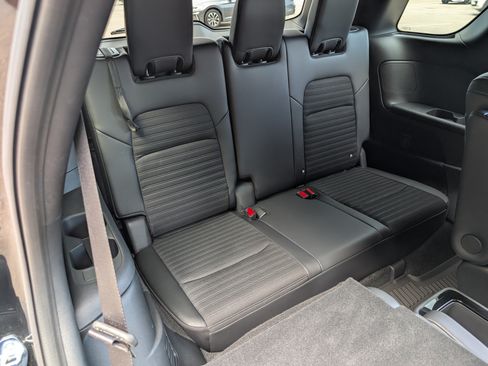 Used 2025 Nissan Pathfinder Rock Creek AWD/4WD image 21