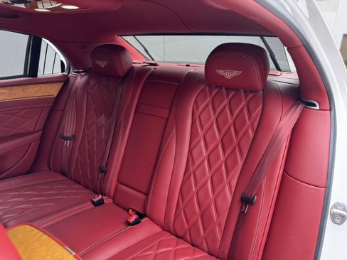 Used 2016 Bentley Flying Spur V8 image 27