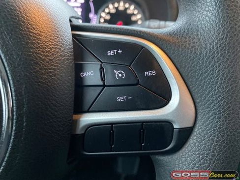 Used 2018 Jeep Renegade Sport w/ Power & Air Group image 19