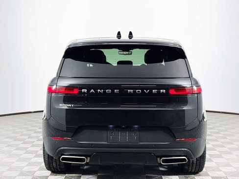 Used 2025 Land Rover Range Rover Sport SE image 6