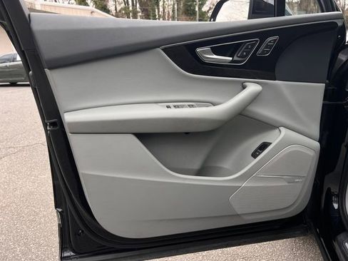 Used 2018 Audi Q7 3.0T Premium Plus w/ Premium Plus Package image 10