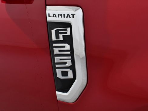 Used 2017 Ford F250 Lariat w/ Chrome Package image 21